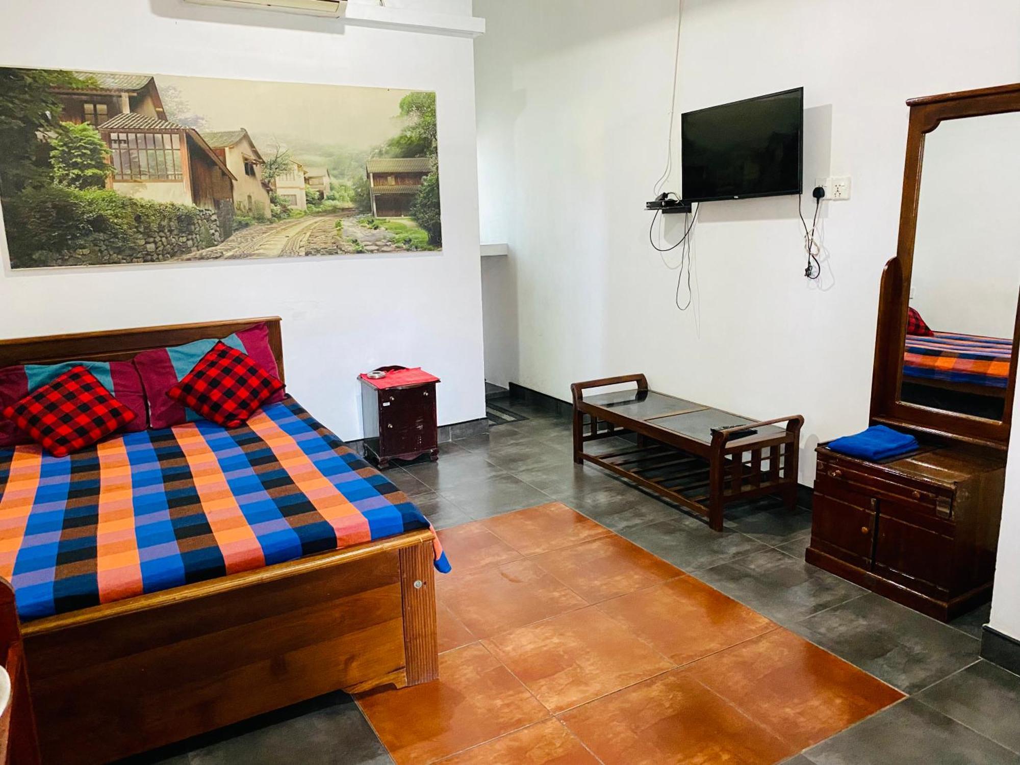 Hotel 100 Dehiwala-Mount Lavinia Ngoại thất bức ảnh